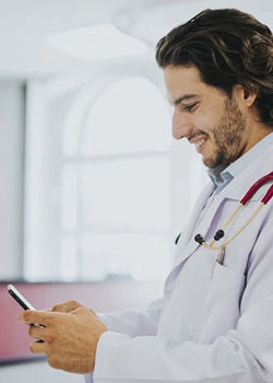 Importance of SMS Alerts for Healthcare Providers